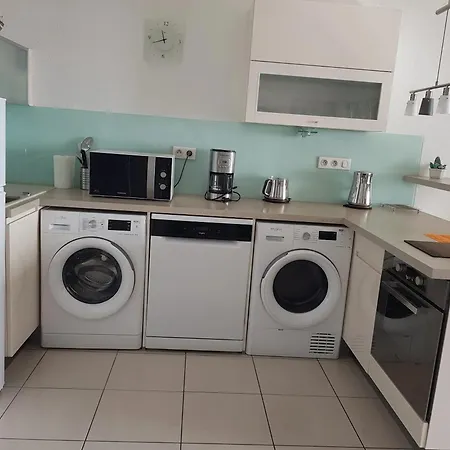 Spacieux A Avec Piscine Partagee 68 M² Apartment