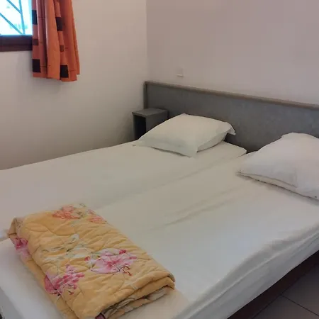 Spacieux A Avec Piscine Partagee 68 M² דירה